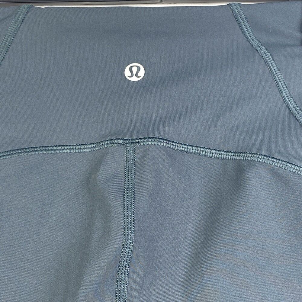 Lululemon Train Times Size 4 Crop *21" Tight Gravity Gray Yoga Legging Run